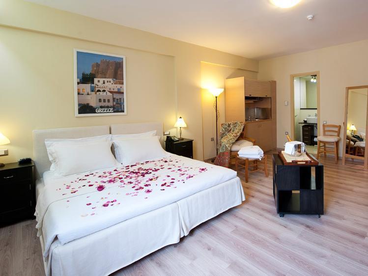 Efplias Hotel Apartments Piraeus Luaran gambar